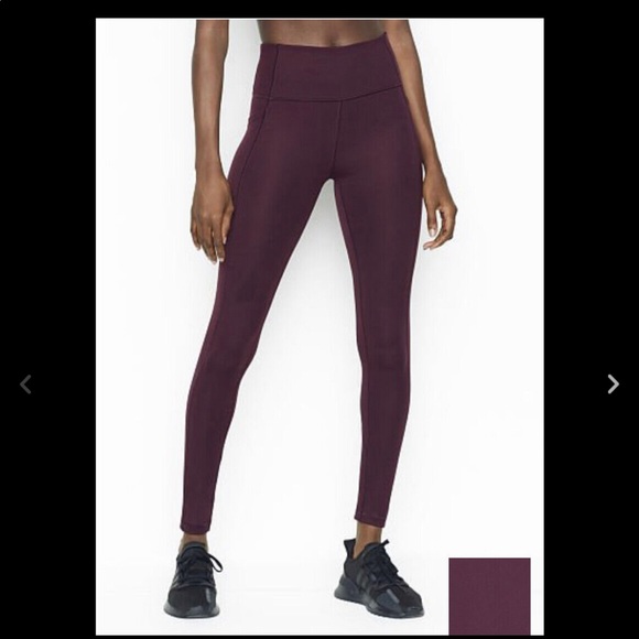 Victoria's Secret Pants - Plum purple Workout Stretch Legging pockets Victoria’s Secret Pants Size 2 yoga
